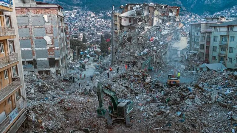 Hataylı Bir Depremzedenin Sosyal Medyada Paylaştığı Fotoğrafa Gelen Yorum İnsanlığımızdan Utandırdı