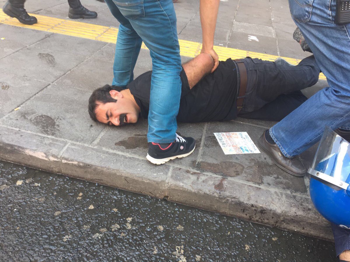 Özakça ve Gülmen protestosuna polisten sert müdahale