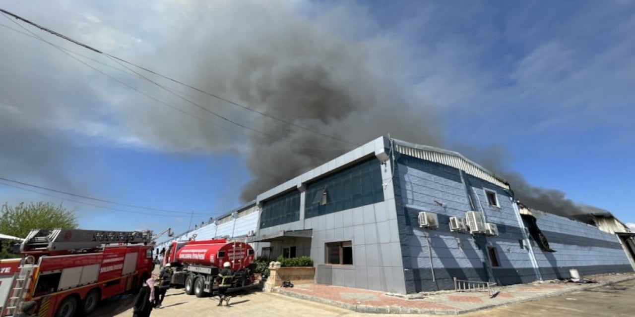 Şanlıurfa'da Tekstil Fabrikası Alev Aldı