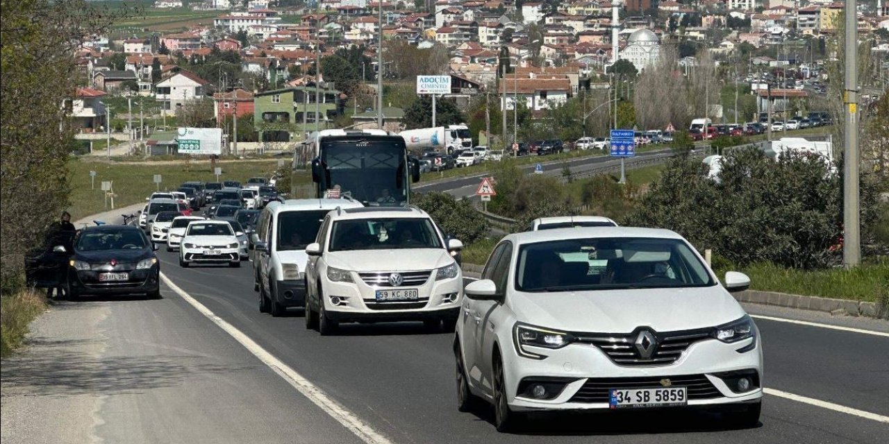 İstanbul - Tekirdağ yolunda trafik yoğunluğu