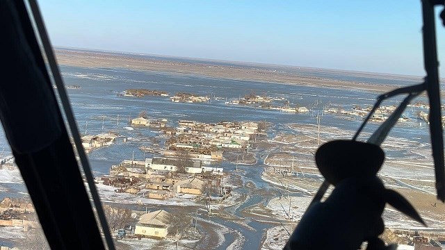 Kazakistan'da Karların Erimesi Taşkına Neden Oldu. Bölgedeki 100 Bin Kişi Tahliye Edildi