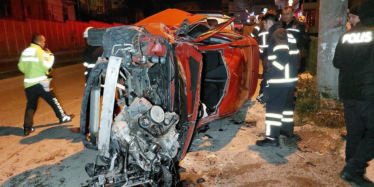 Samsun'da Beton Pompası ile Çarpışan Otomobil Sürücüsü Hayatını Kaybetti