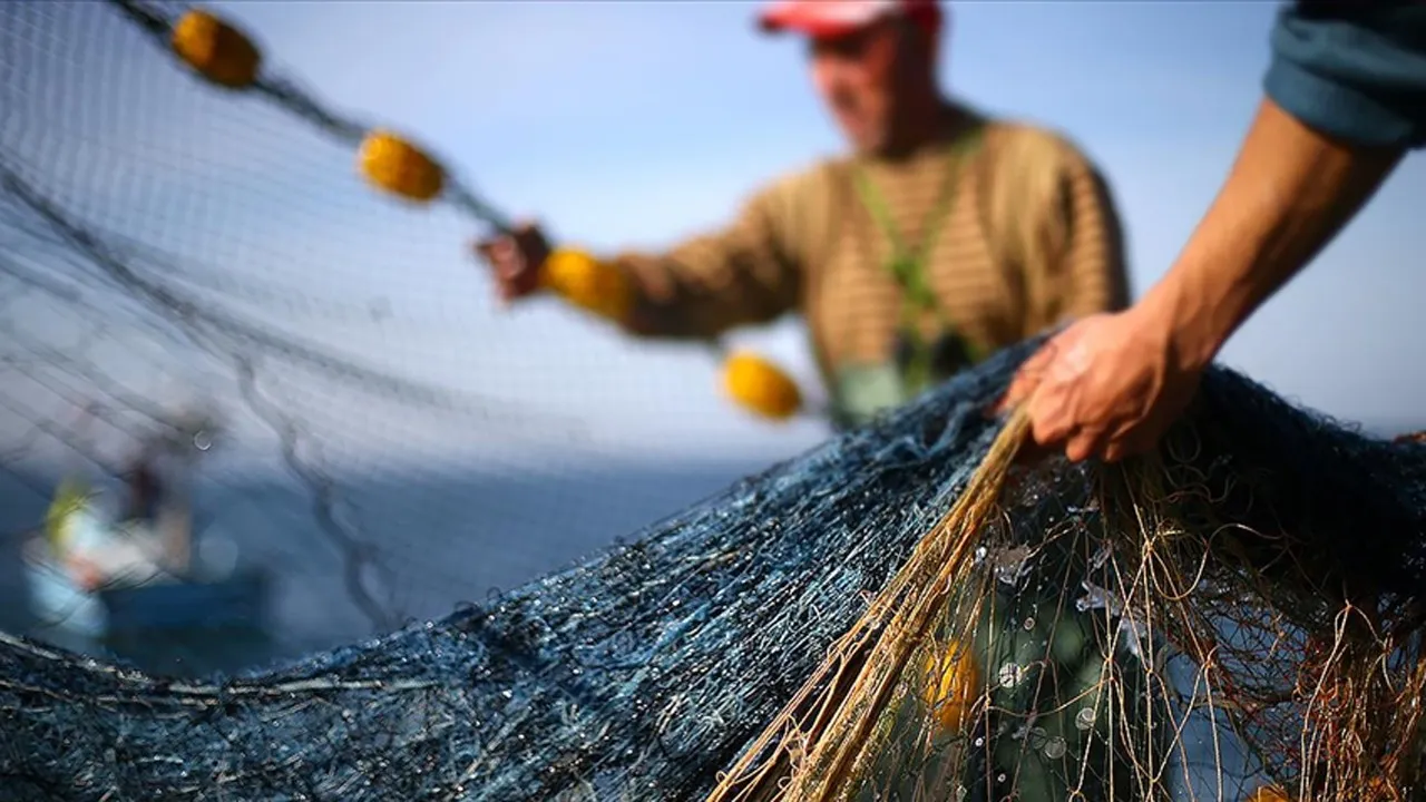 Bakan Yumaklı Duyurdu: Balıkçılıkta av sezonu sona eriyor