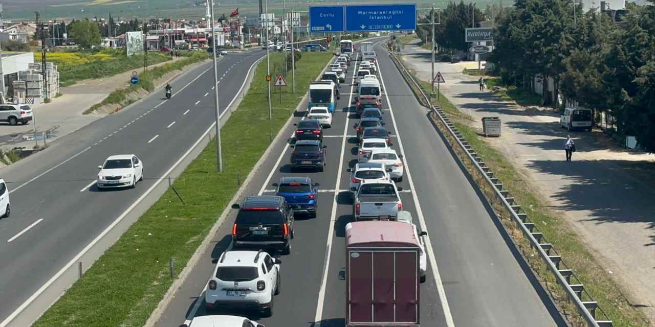 Tekirdağ'dan İstanbul yönüne trafik yoğun: Daha da artacak