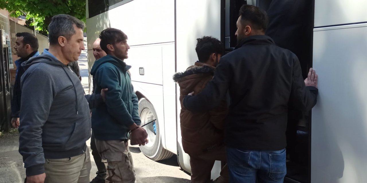 Amasya'da Yakalanan Düzensiz Göçmenlere Soruşturma Başlatıldı