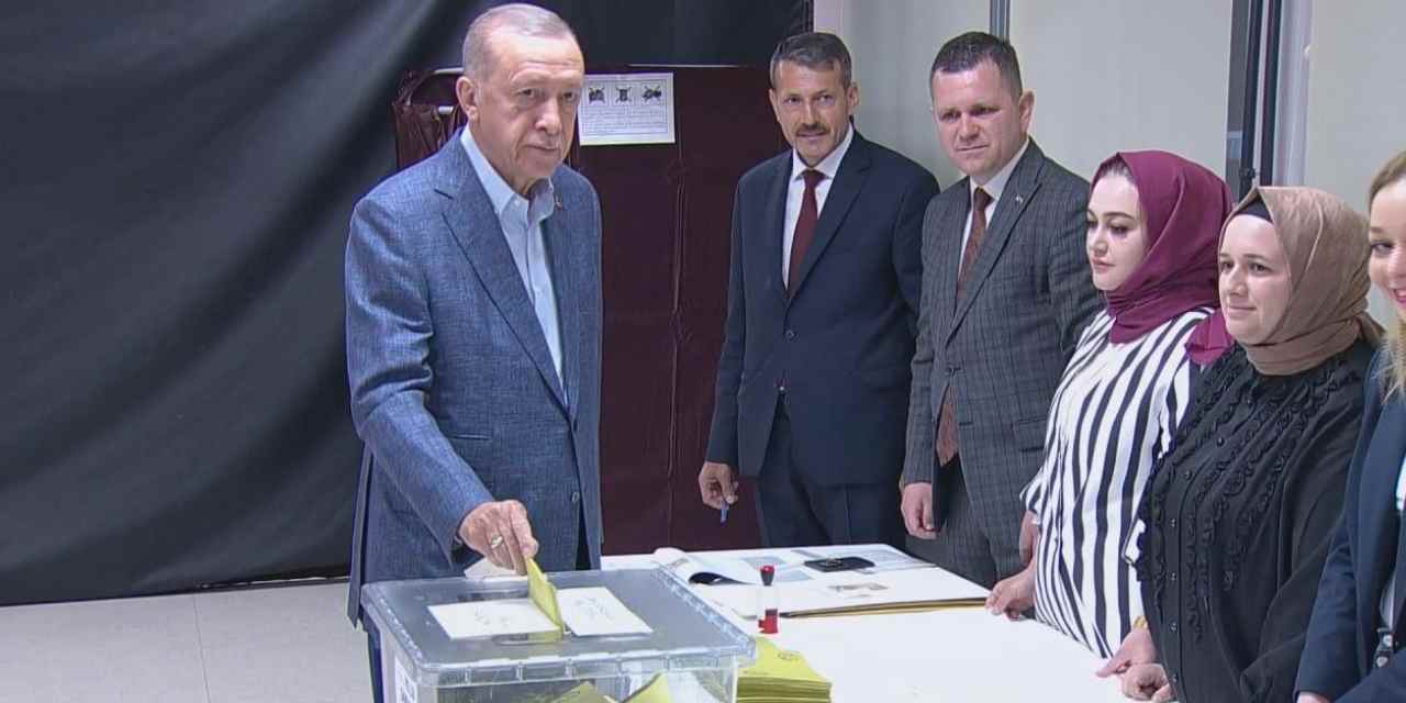 Yerel seçimde hezimete uğrayan AKP, bu anketin sonuçlarıyla şok olacak! İlk defa...