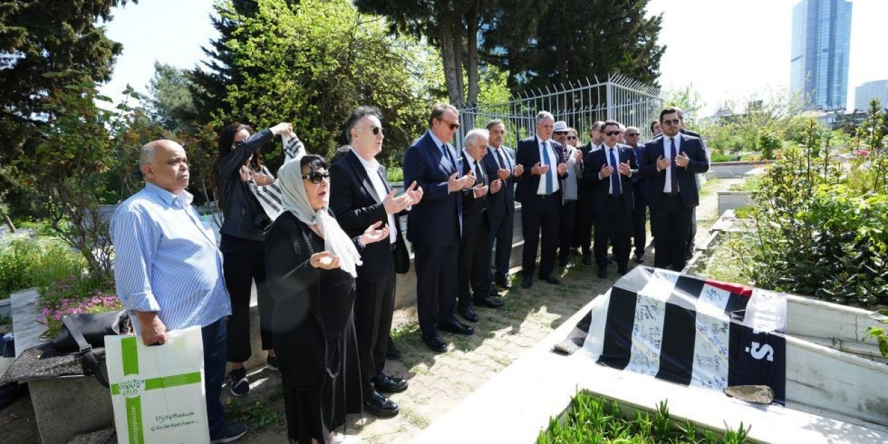 Hasan Arat, Beşiktaş'ın efsanesi Hakkı Yeten'i mezarı başında andı