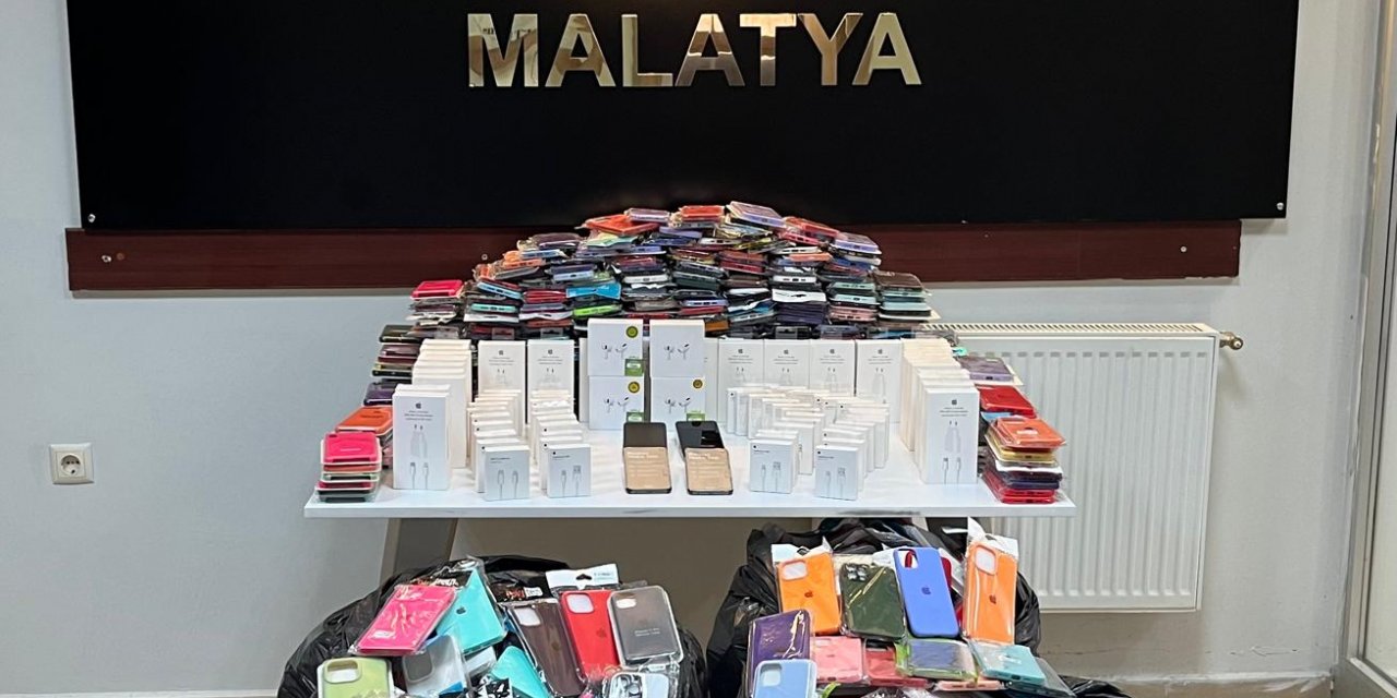 Malatya'da Kaçak Cep Telefonu Ele Geçirildi: 2 Gözaltı