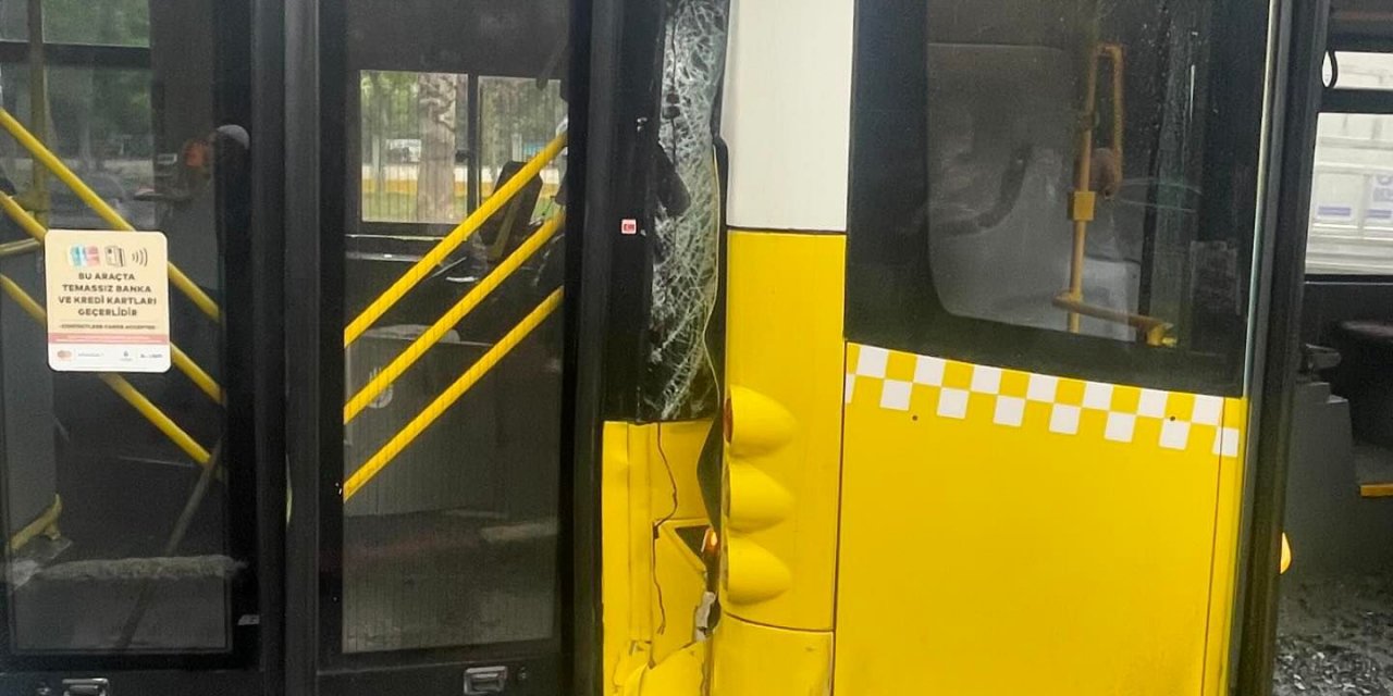 Fatih'te Kaza: 2 İETT Otobüsü Çarpıştı! Yaralı Yolcular Var