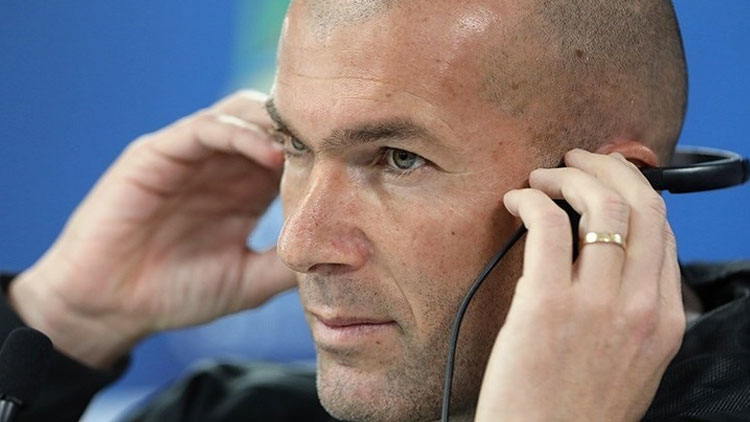 Zidane, Chelsea'den servet istedi!