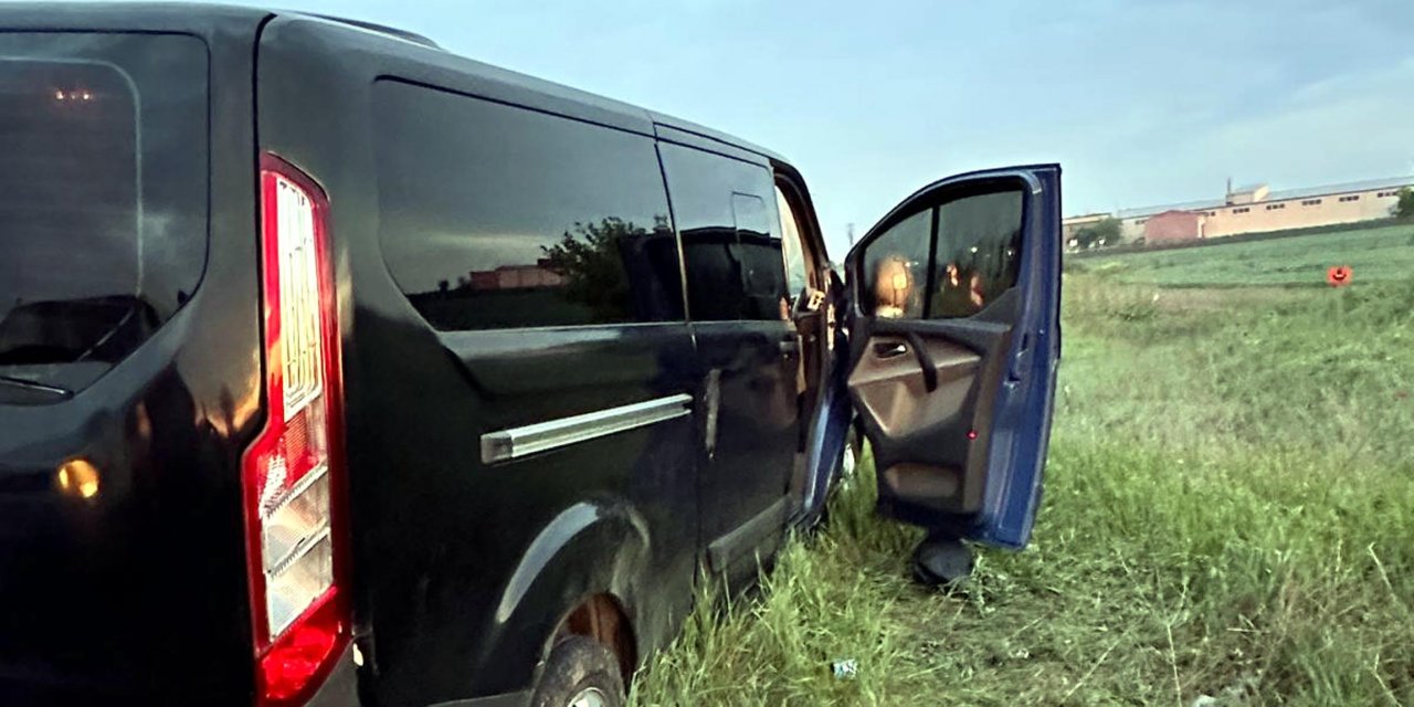 Tekirdağ'da Dur İhtarına Uymayan Minibüste 19 Kaçak Göçmen Çıktı