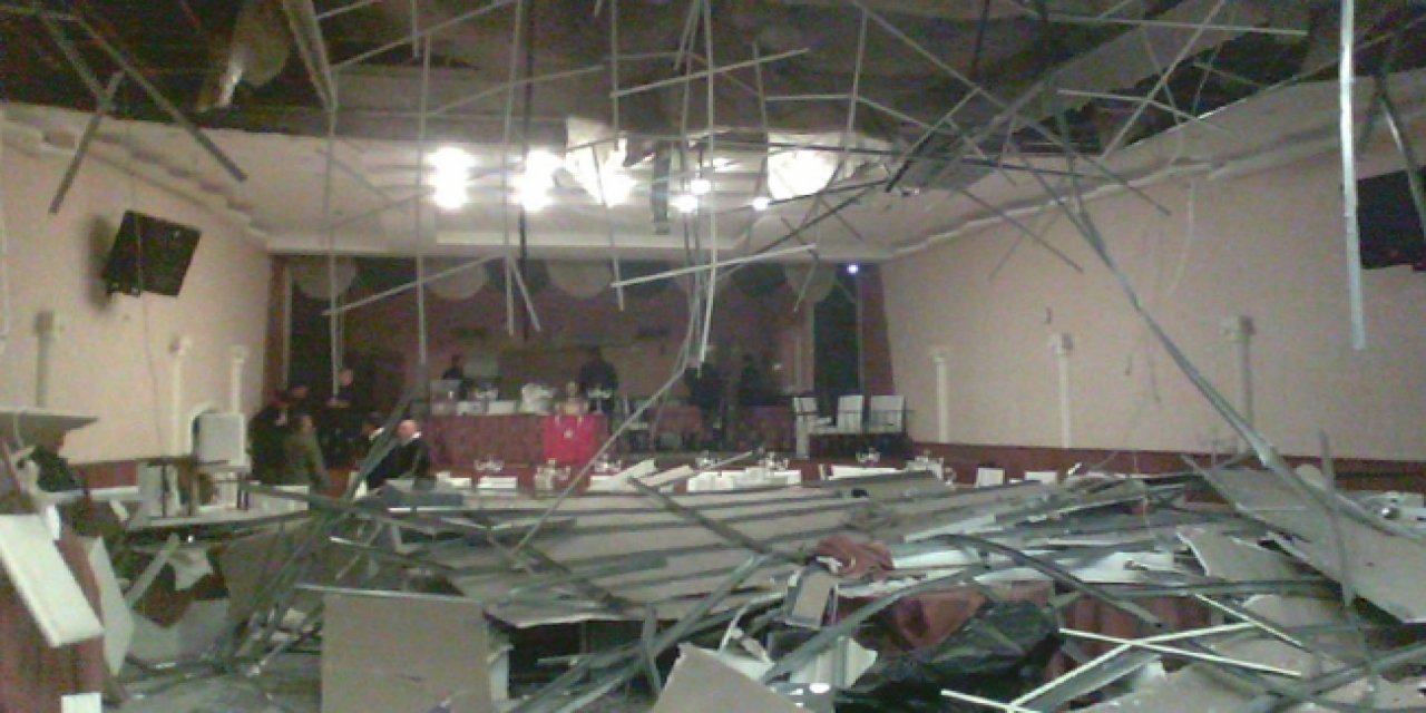 Tokat'ta Panik Anları: Depremde Asma Tavan Çöktü!