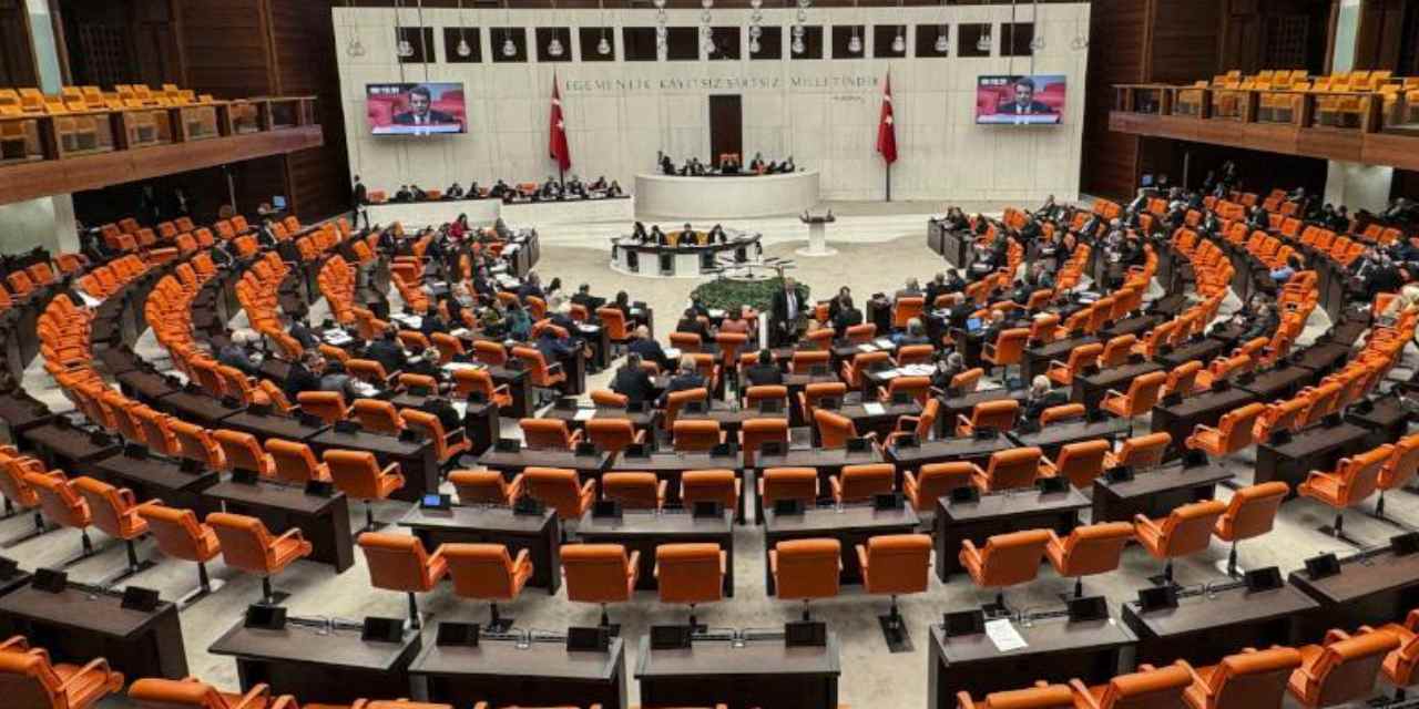İYİ Parti’den istifa eden Ayşe Sibel Yanıkömeroğlu’nun katılımıyla CHP’nin vekil sayısı 126 oldu