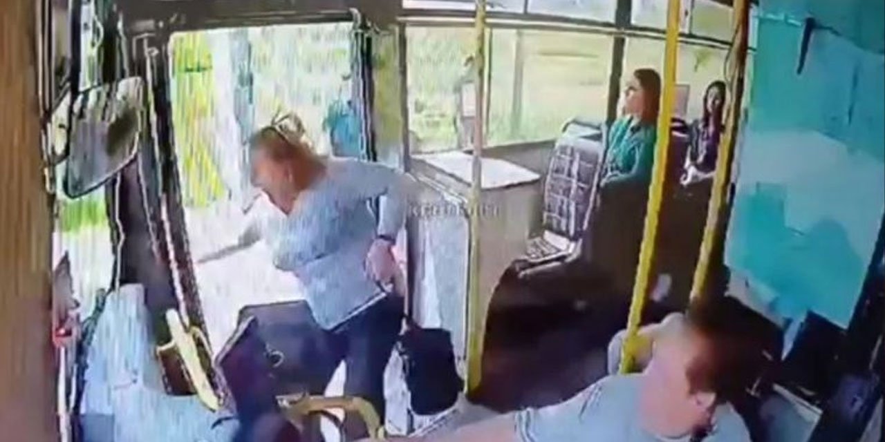 Kapısı Açık Otobüsten Aşağı Düştü