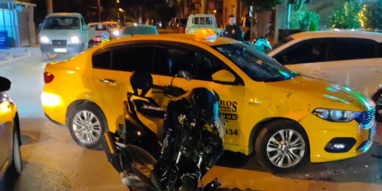 Taksiyle Motosiklet Çarpıştı: 4 Kişi Yaralandı!