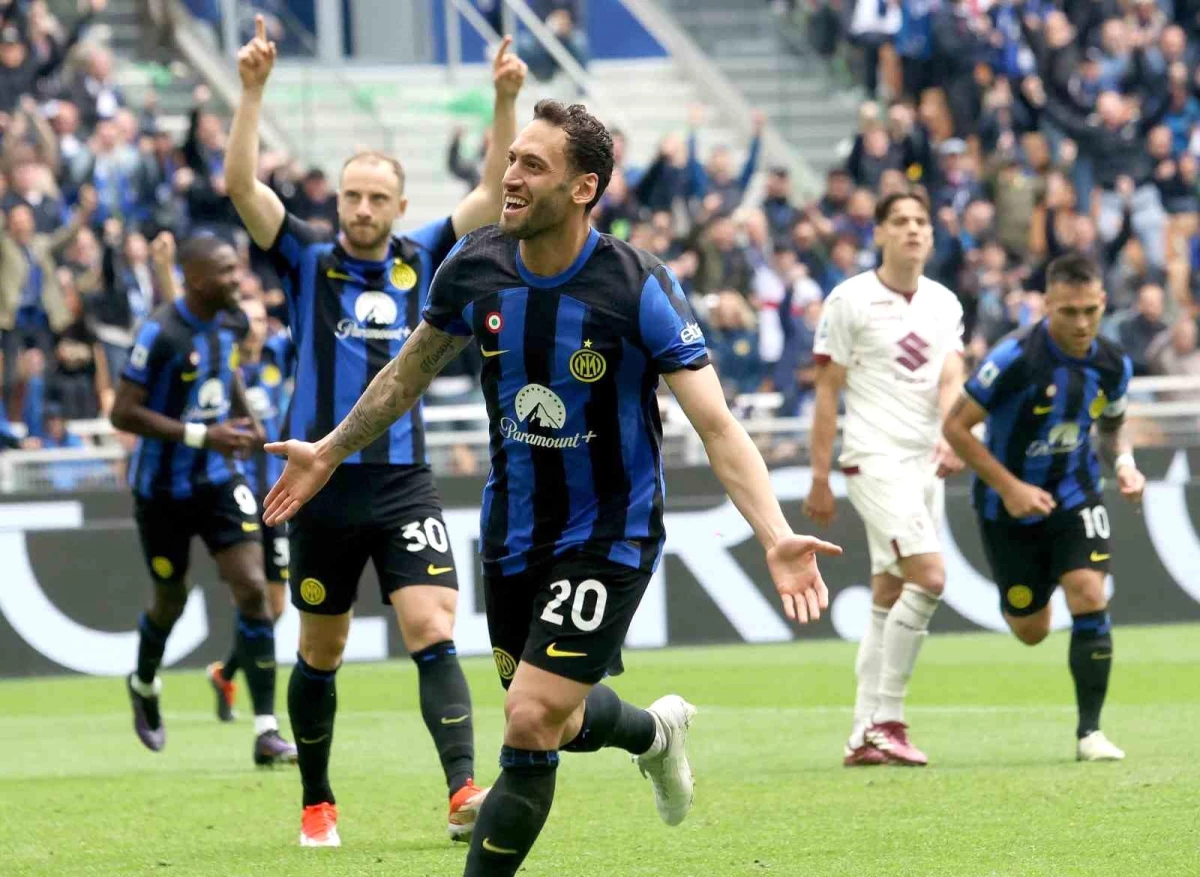 Hakan Çalhanoğlu'nun golleriyle Inter, Torino'yu mağlup etti