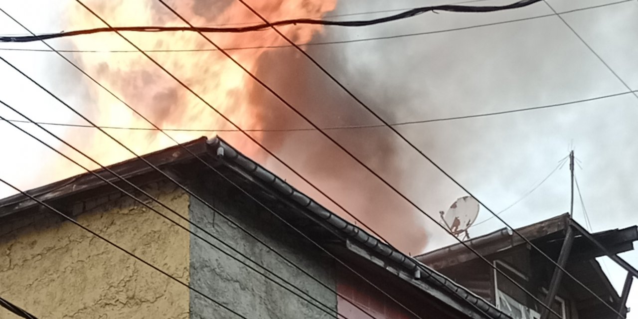 Bolu'da Deri Fabrikası'nda Çıkan Yangın Kontrol Altına Alındı