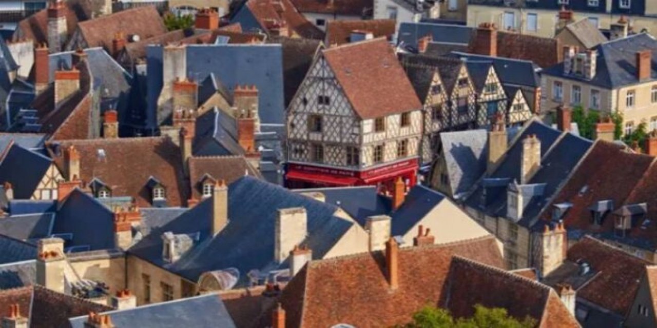 Hayal mi Gerçek mi?  Fransa'da 77 Metrekarelik Ev, 1 Euroya Satılıyor Ancak Bir Şartla !