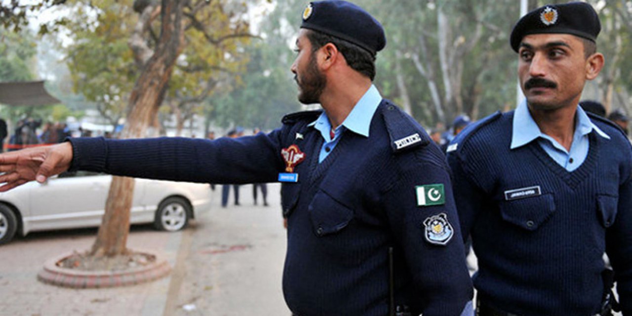 Pakistan'da Silahlı Saldırıda Polis Öldü