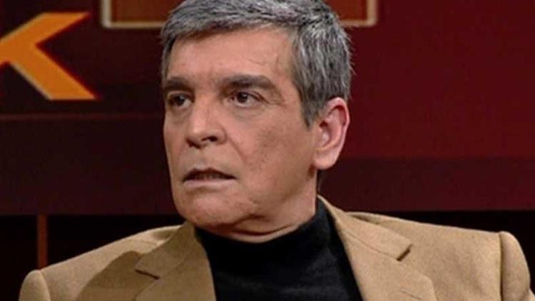 Sacit Aslan’a evinin önünde çirkin saldırı!