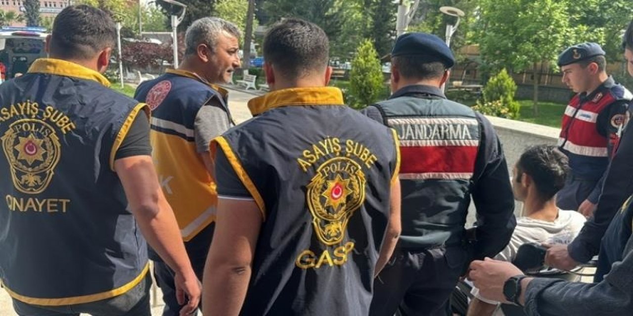 Kocaeli'de Minibüs Çalan 2 Şüpheli Tutuklandı