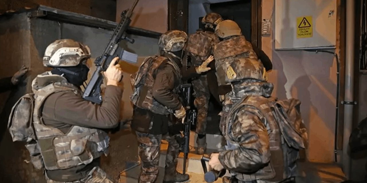 81 İlde Dev Operasyon: Binlerce Firari 'Çember-18' ile Yakalandı