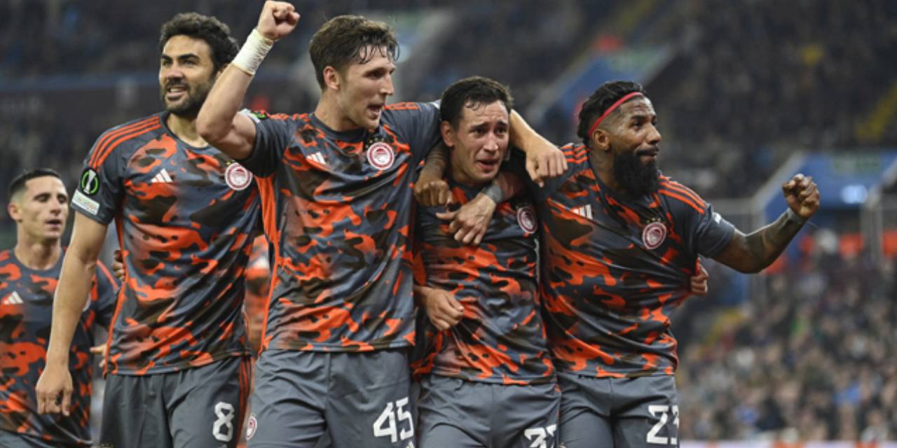 Fenerbahçe'yi Eleyen Olympiakos, Yarı Finalde Avantajı Kaptı