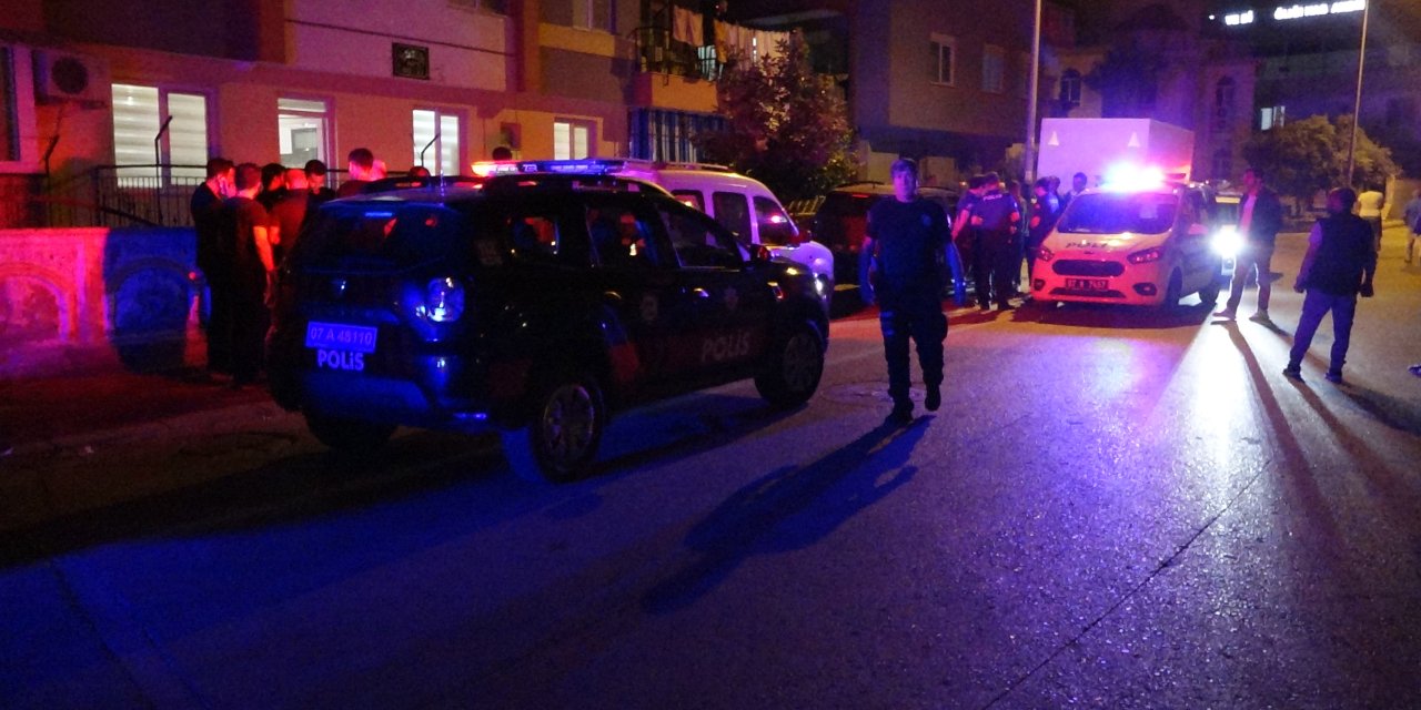Antalya'da Korkunç Olay: 3 Parmağı ve Boğazı Kesilmiş Halde Bulundu!