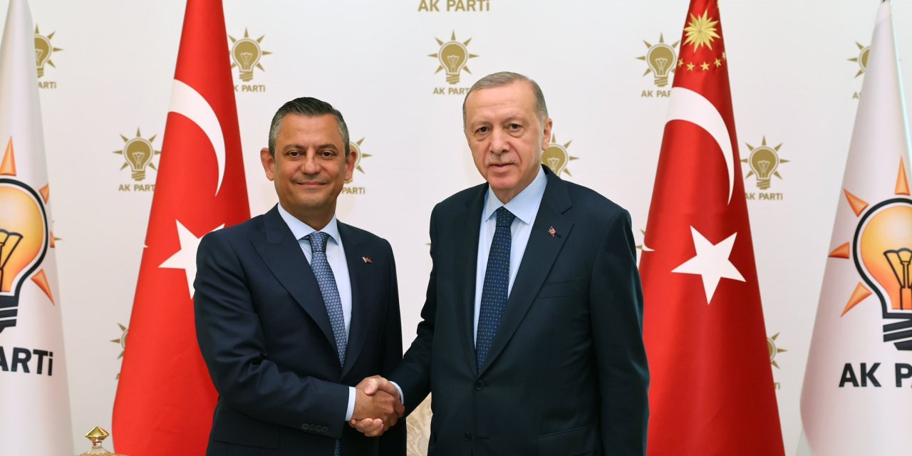 Yasin Aktay: AK Parti, Kemalizm'le Hesaplaşmak Yerine Uzlaşmayı mı Tercih Ediyor?