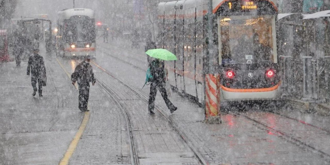 Marmara'ya Mayıs Ayında Kar Sürprizi! Meteoroloji 18 ili Sarı Kodla Uyardı