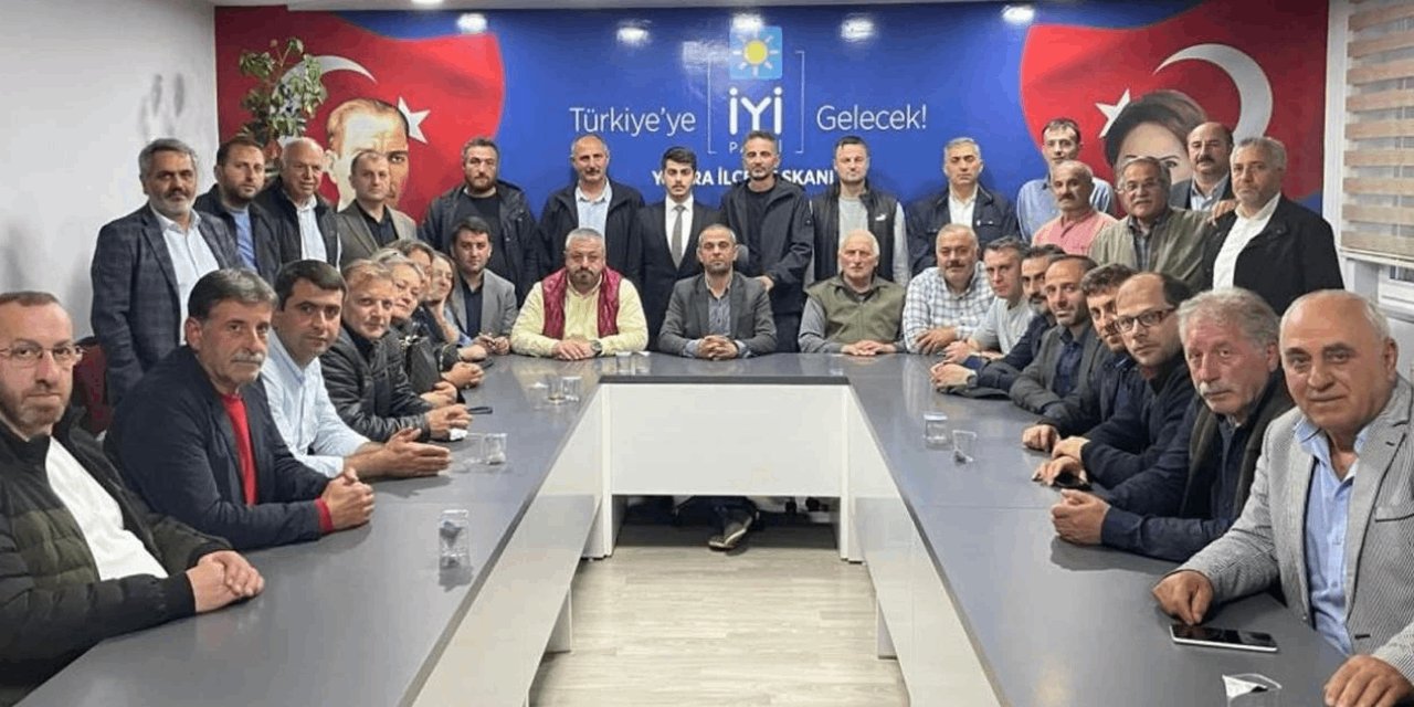 İYİ Parti'de Toplu İstifa! İlçe Yönetimi Düştü