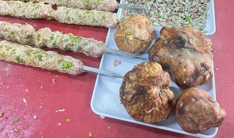 Urfalılar'a Kebap Yapacak Yeni Malzeme Çıktı! Porsiyonu 600 Liradan Satılıyor. Kırmızı Etten Daha Fazla Protein İçeriyor