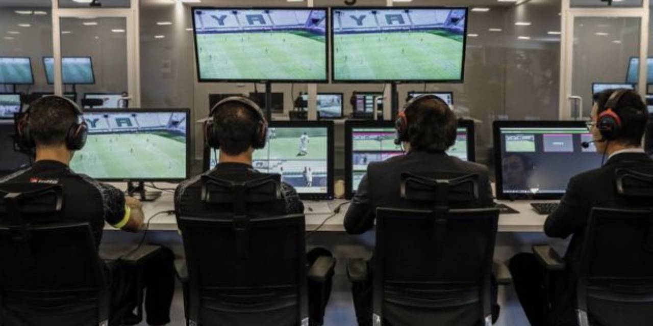 Süper Lig'in İki Kritik Maçına Yabancı VAR