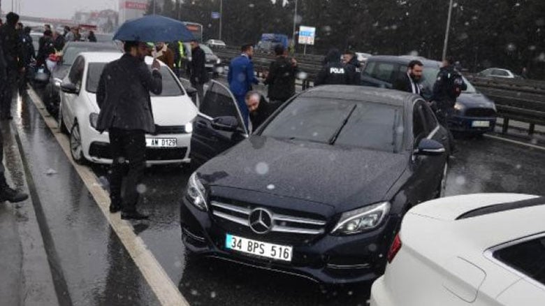 İstanbul'da polisi alarma geçiren konvoy: 27 araç durduruldu!