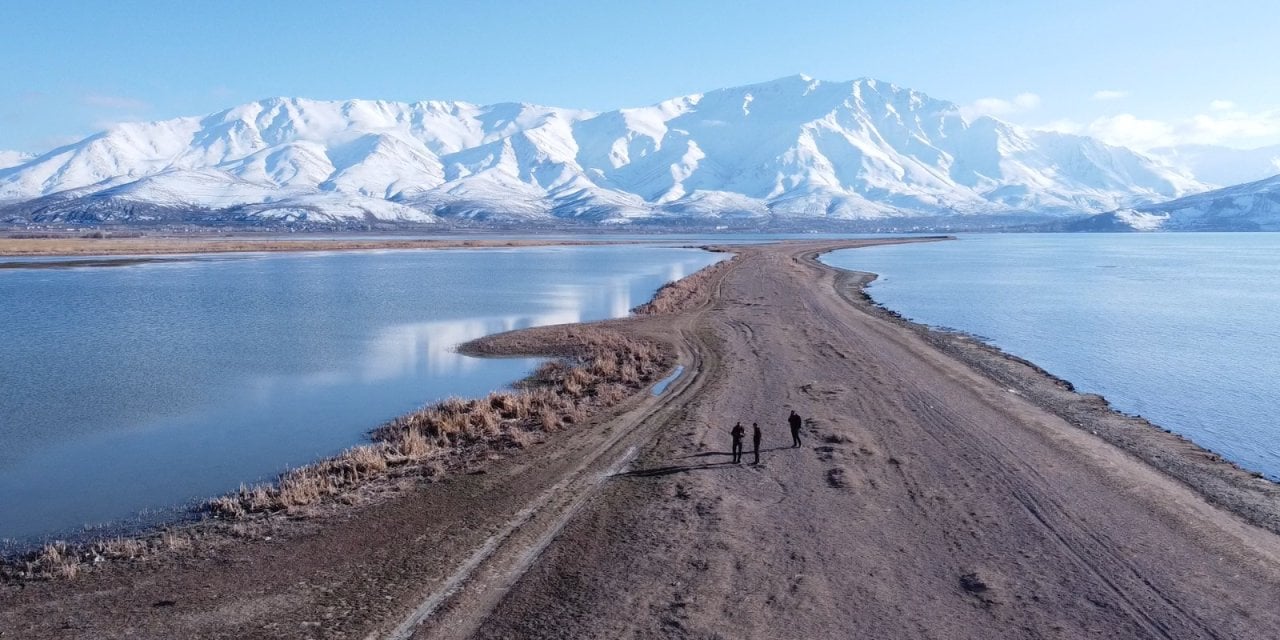 Tam 300 Metre ve 300 Kilo! Van Gölü'nde Canavar Yok Ama...