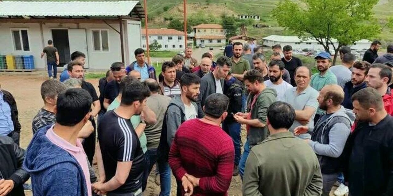 Maden Ocağında İşletme ‘6 Ay Ücretsiz İzin’ Dedi, 220 Madenci Direnişe Geçti