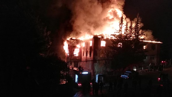 12 kişinin öldüğü Aladağ'daki yurt yangınıyla ilgili tutuklu dernek yöneticilerine tahliye