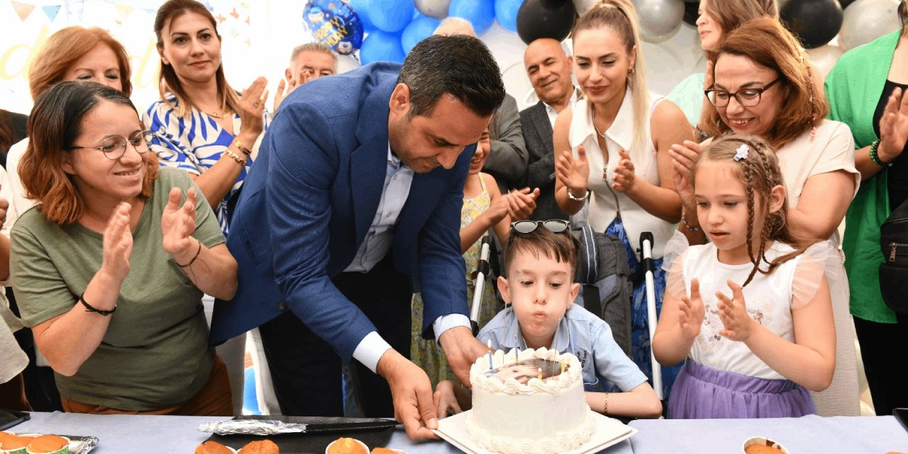 Çiğli Belediye Başkanı Yıldız'dan SMA Hastası Doruk'a Doğum Günü Sürprizi