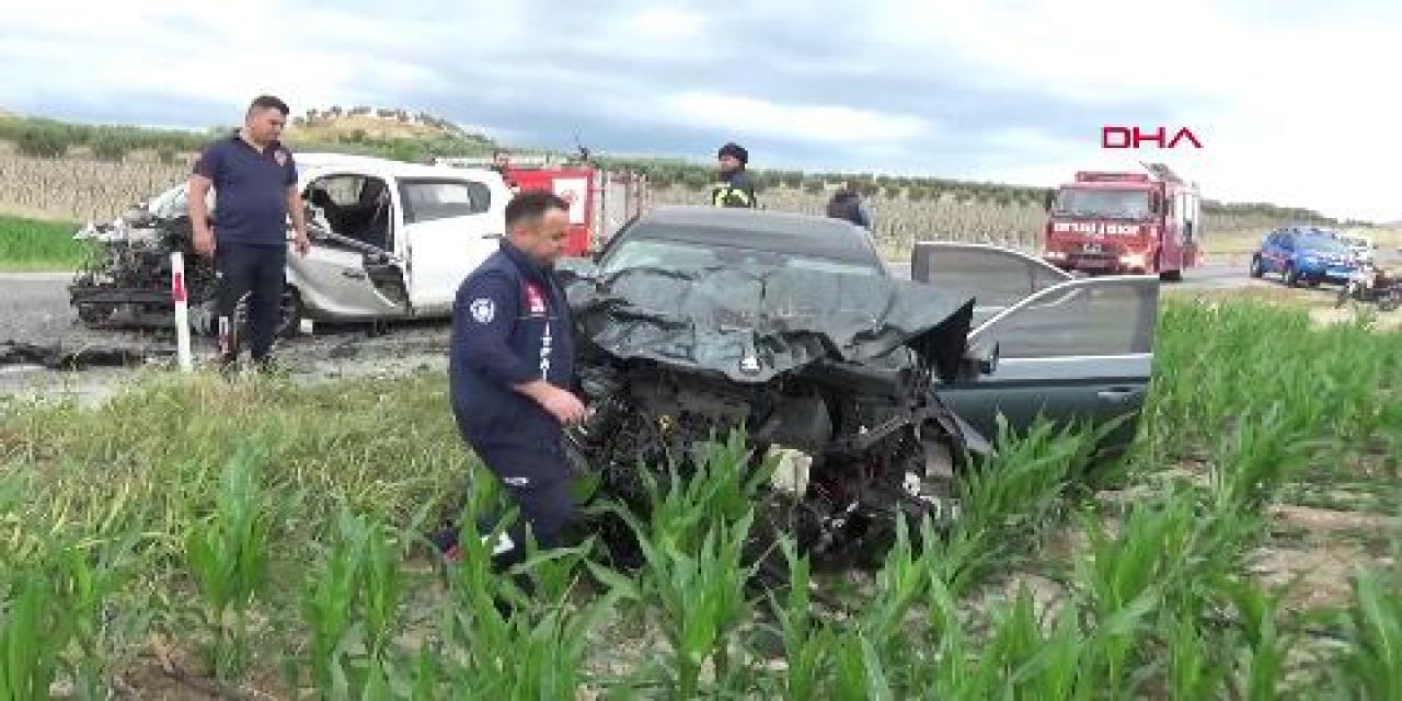 İki Otomobil Çarpıştı; TUTSO Başkanı ve 2 Kişi Yaralandı