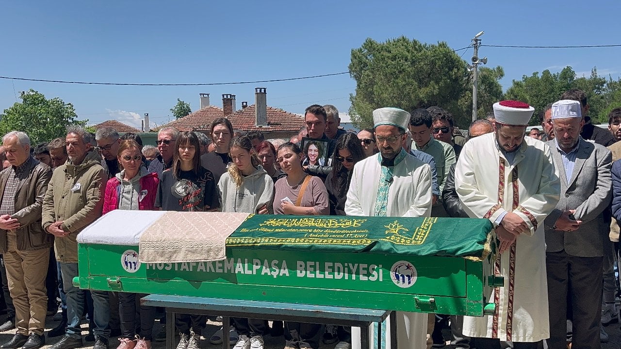 Motokuryelik yaptığı esnada öldürülen üniversite öğrencisi, Bursa'da son yolculuğuna uğurlandı