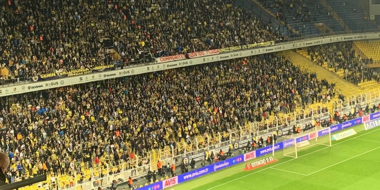 Fenerbahçe Tribünlerinden 'Ali Koç İstifa' Sesleri