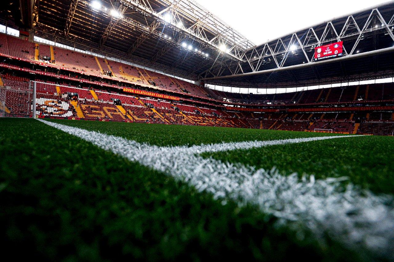 Dünyanın en ateşli 10 stadyumu listelendi: 1. sırayı Türkiye'den hangi stat aldı?