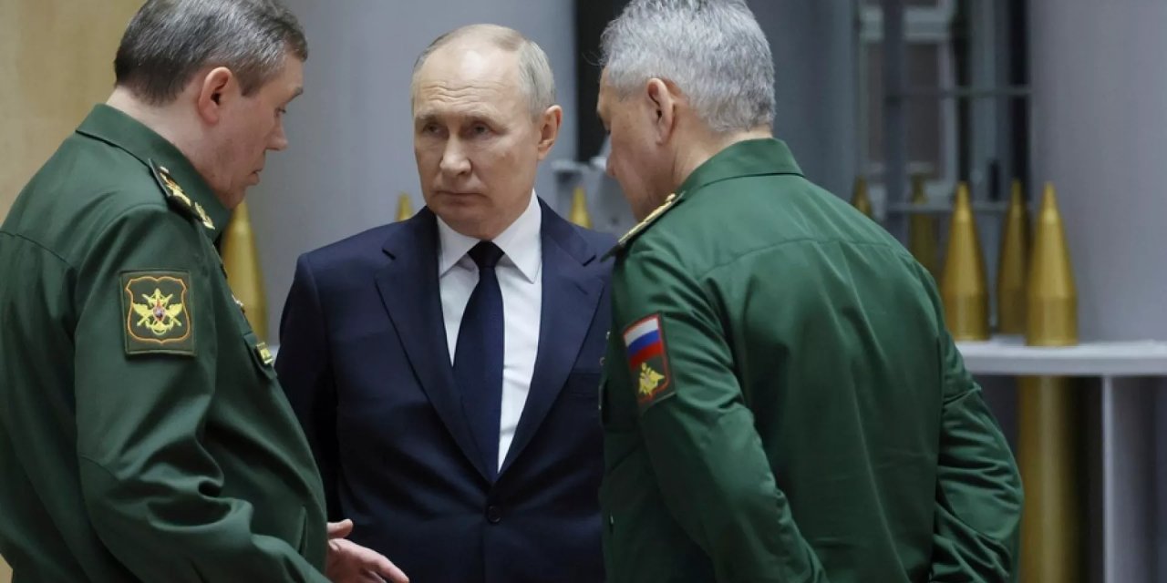 Putin 12 Yıllık Savunma Bakanı Şoygu'yu Görevden Aldı