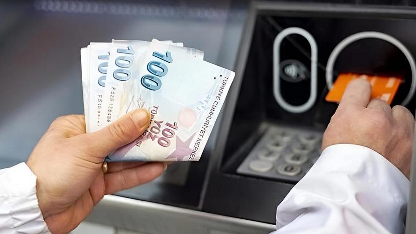 Emekli maaşınızı bu bankadan alıyorsanız hesabınıza 50 bin TL yatacak