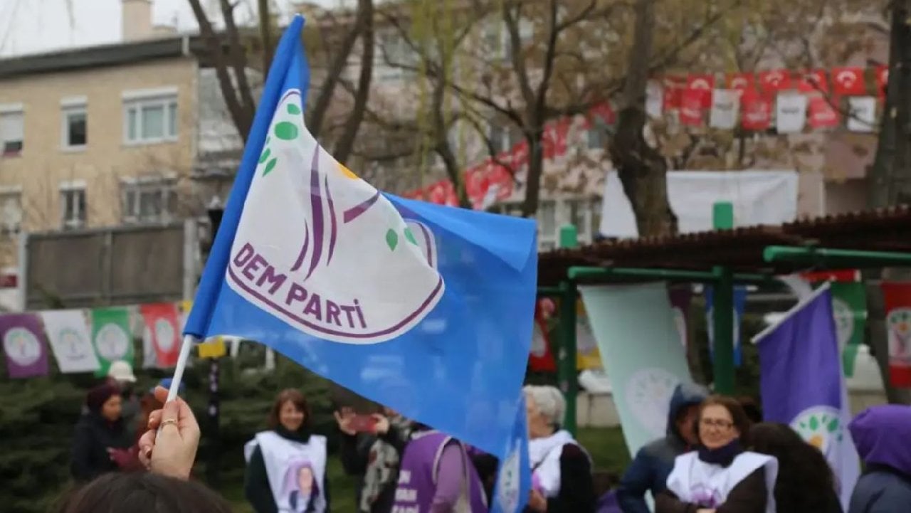 DEM Yöneticilerine Sabah Gözaltısı