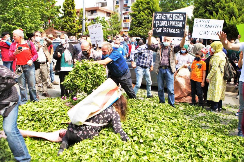 Bakan Yumaklı'dan Çay Protestosu Sonrası Açıklama: Çay Alım Fiyatı Makul