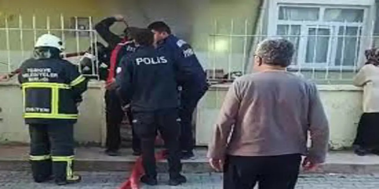 94 Yaşındaki Kişi Evinde Çıkan Yangında Öldü