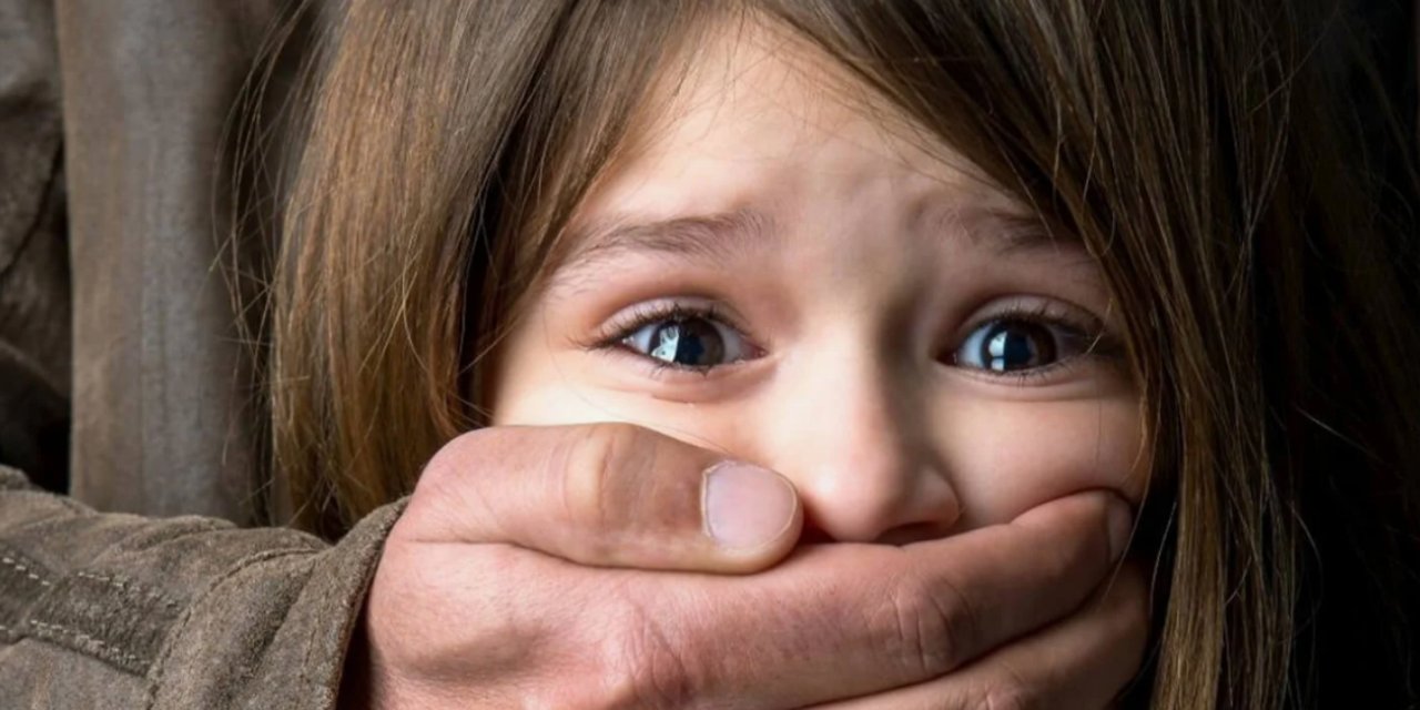 14 Yaşındaki Küçük Kız Babasının Cinsel Tacizini Böyle Anlattı