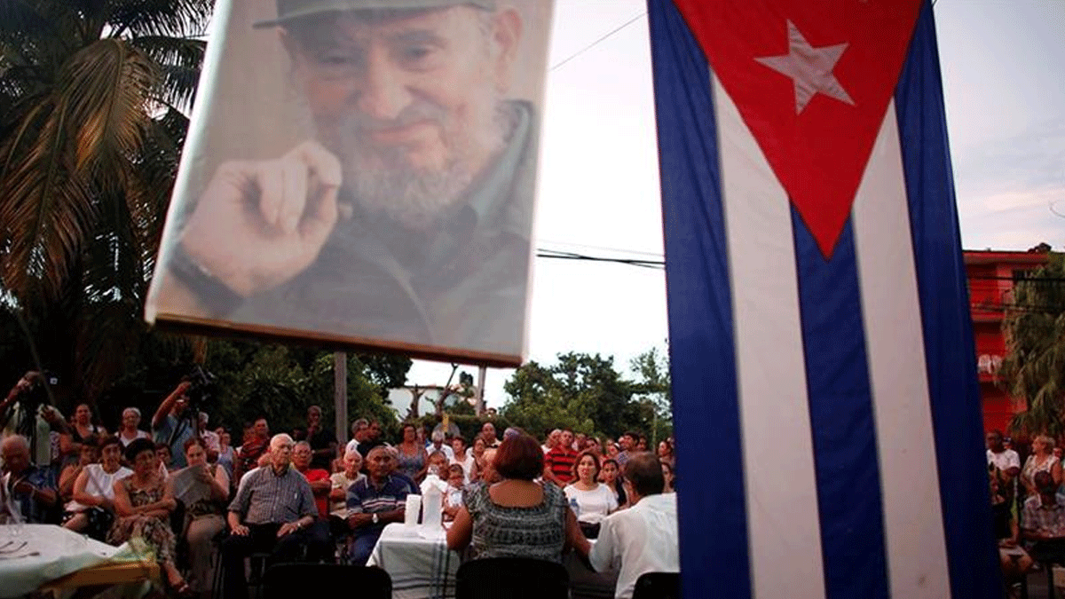 Küba'da yeni anayasa ezici çoğunlukla kabul edildi!