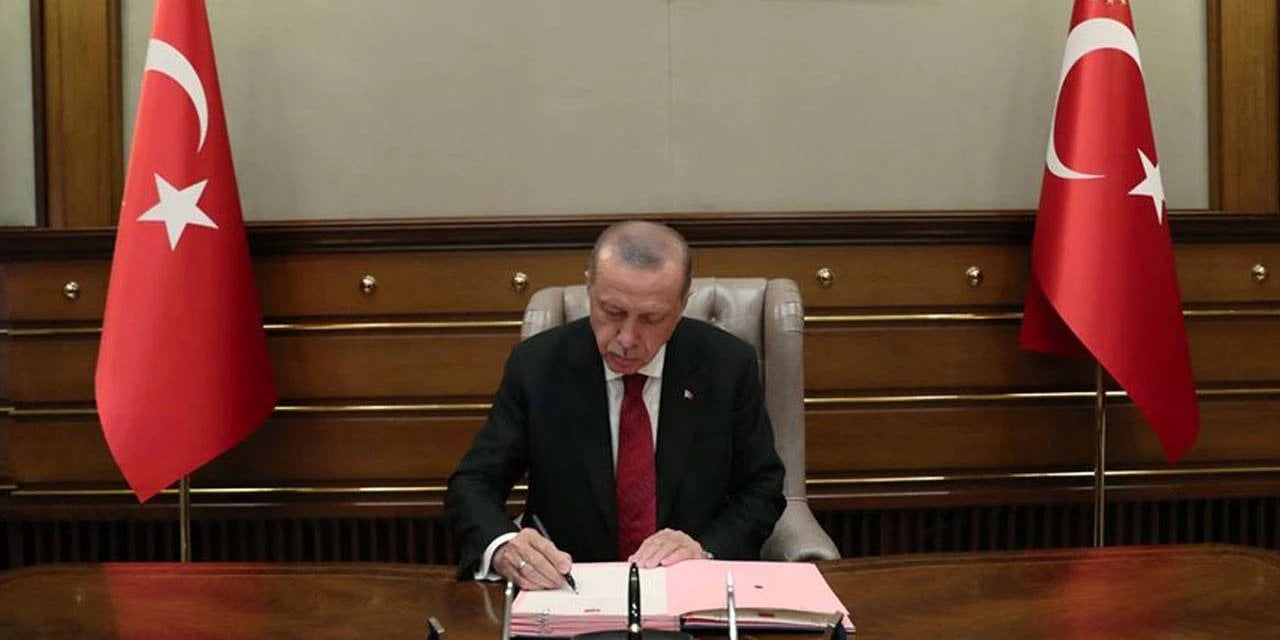 Erdoğan O İsimleri Görevden Aldı!